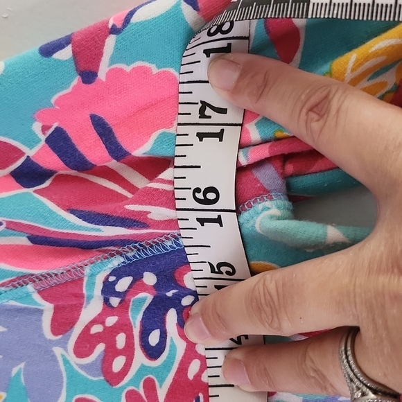 Lily Pulitzer Pullover - Picture 7 of 9